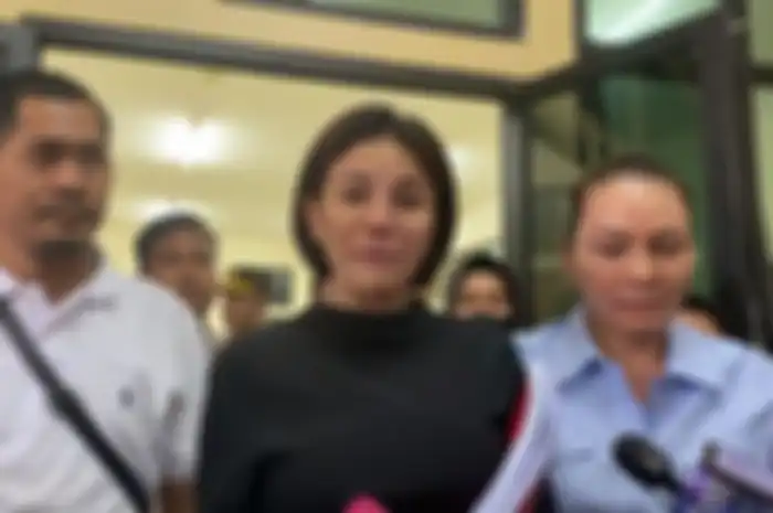 Hakim kasus pencemaran nama baik Nikita Mirzani diganti. Ini alasannya. 
