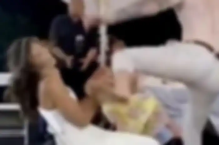Pengantin wanita ini ditendang suami di malam pernikahannya.