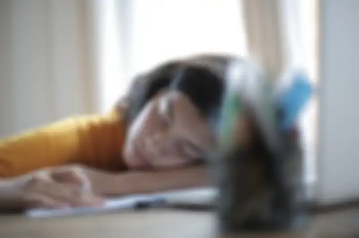Katuk atau mengantuk merupakan kondisi saat seseorang merasa ingin tidur.