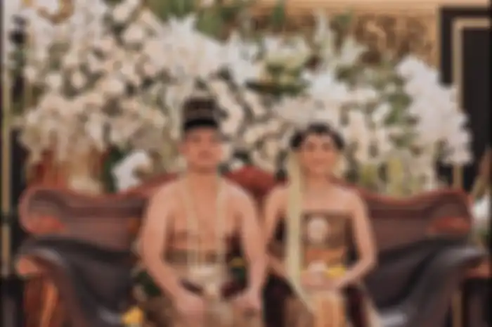 Erina Gudono ungkap perjalanan asmara dengan Kaesang, bantah isu perjodohan.