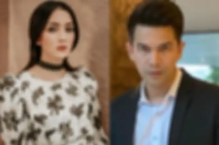 Ririn Dwi Ariyanti dan Jonathan Frizzy
