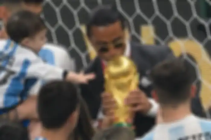 Sentuh Piala Pildun 2022, Salt Bae Resmi Dinyatakan Langgar Aturan, FIFA Beri Tindakan! 