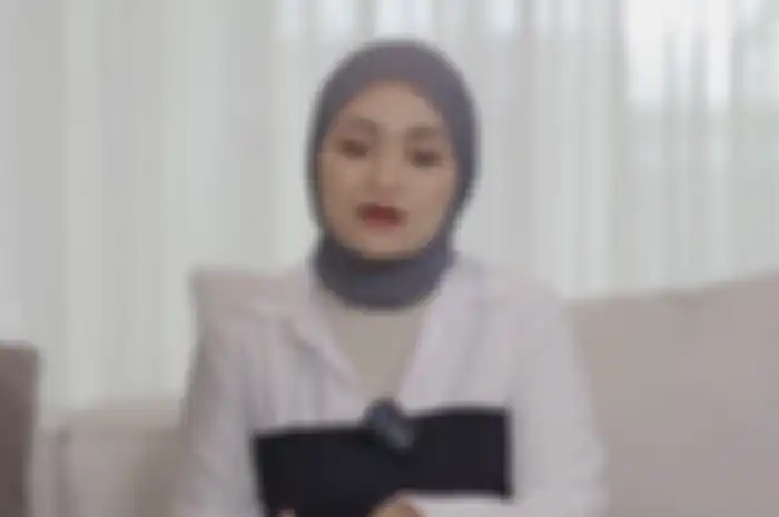 Nathalie Holscher bantah putus dari Faris
