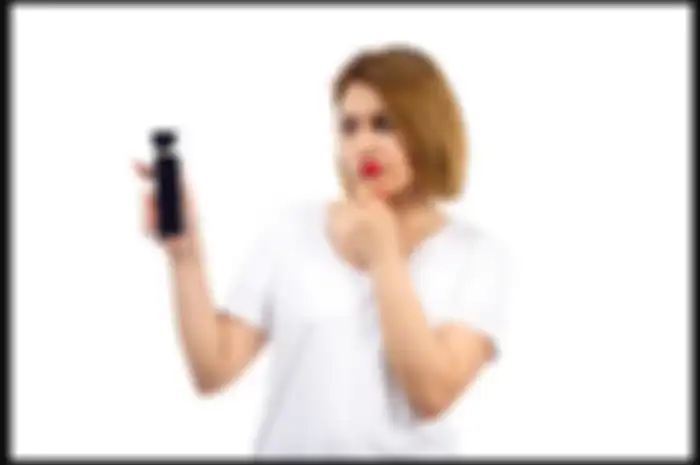 Ilustrasi bingung pakai parfum