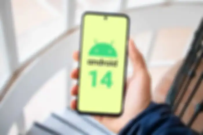Ilustrasi Android 14 di smartphone
