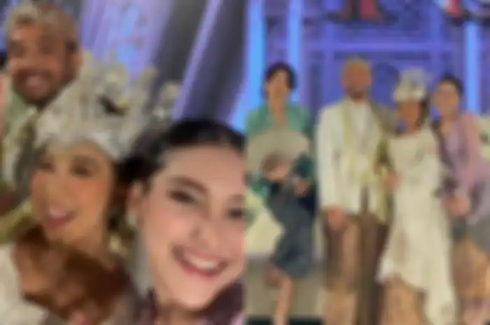 Ayu Ting Ting di pernikahan Kiky dan Khairi