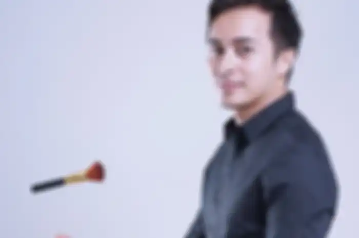 Tips makeup natural anti dempul ala Barry Ritonga
