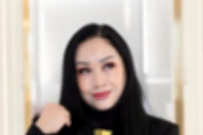tampilan Titi DJ setelah operasi di Korea Selatan