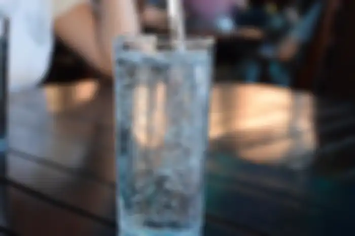 Manfaat minum air mineral