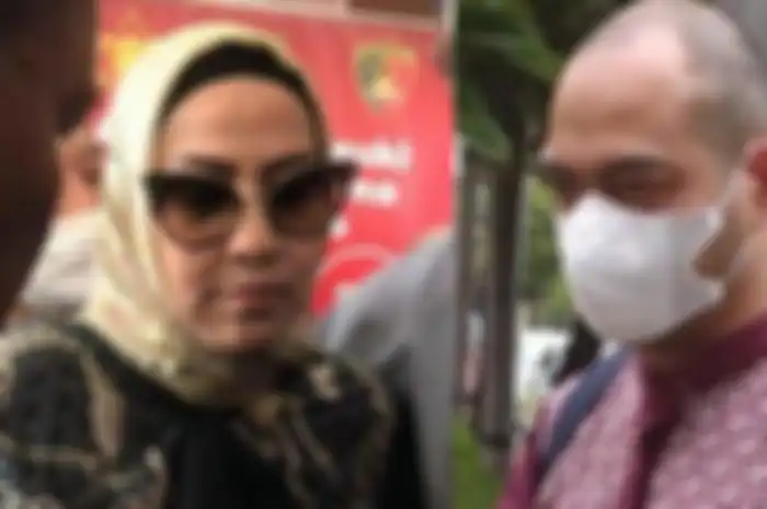 Venna Melinda cabut gugatan cerai terhadap Ferry Irawan
