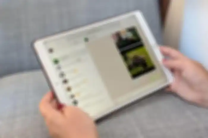 Ilustrasi WhatsApp versi tablet.