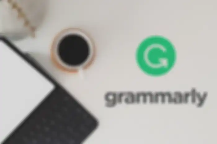 Ilustrasi Grammarly yang baru saja meluncurkan GrammarlyGo, sebuah fitur asisten penulisan berbasis AI yang mirip dengan ChatGPT.