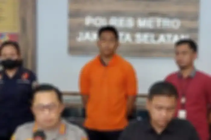 Sosok berinisial APA, pemberi informasi pertama kali ke Mario Dandy Satrio soal dugaan perbuatan tidak baik David Ozora terhadap AGH, akhirnya buka suara. 
