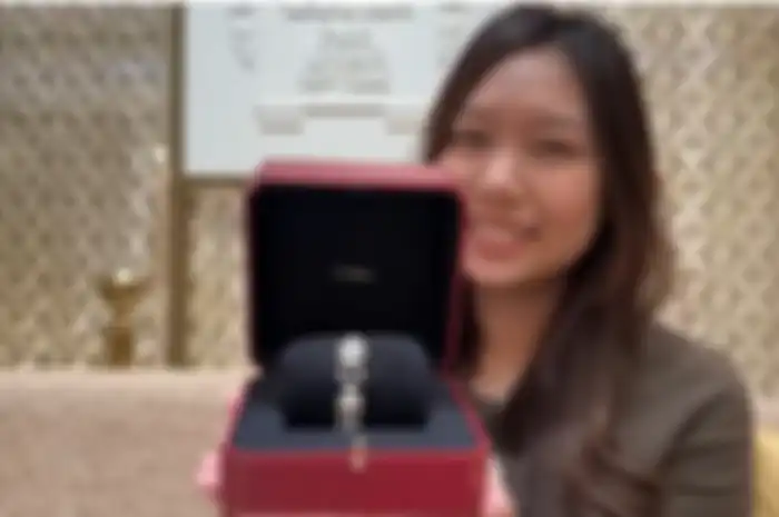 Jess No Limit memberikan gelang mewah seharga Rp 1,2 miliar untuk istrinya, Sisca Kohl.