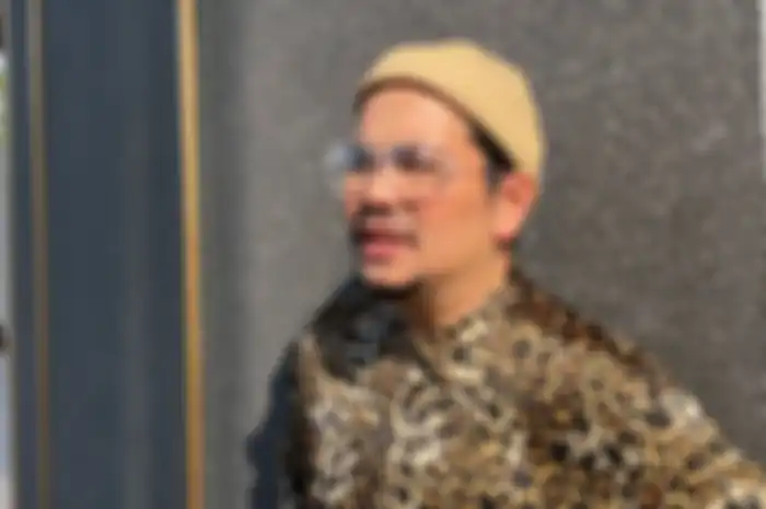 Mengeluh mata kirinya perih dan gatal, Indra Bekti dilarikan ke rumah sakit lagi
