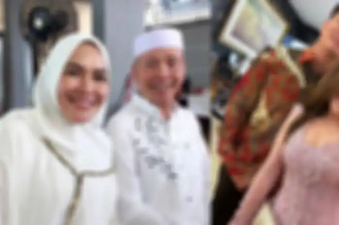 Umi Kalsum dan Ayah Ojak bahas hubungan Ayu Ting Ting dengan Boy William