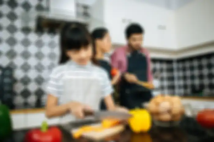 Ngabuburit bareng anak di dapur