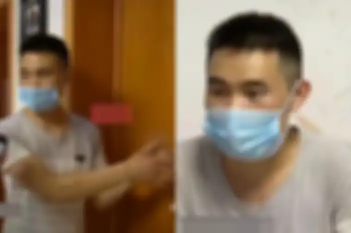 Suami harus bayar jika ingin masuk setelah istri pasang QR code di pintu kamar.
