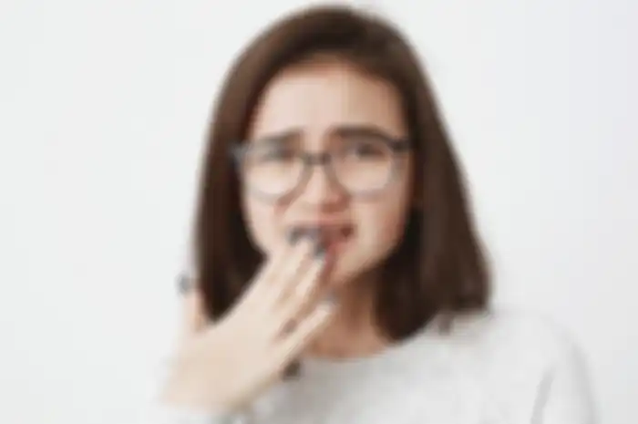 Cara mengatasi cegukan saat puasa.