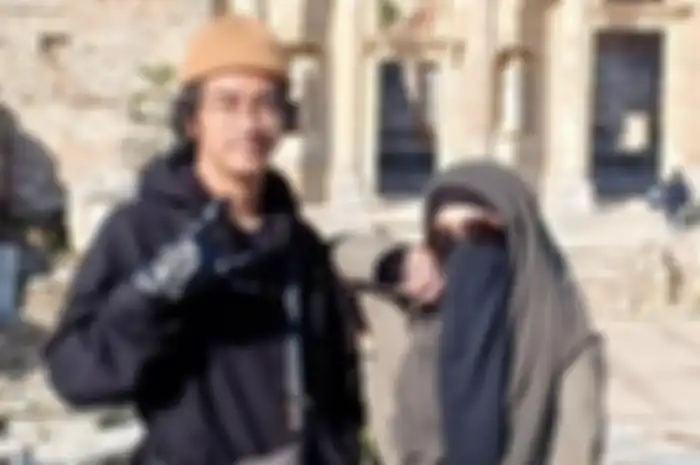 Umi Pipik dan putranya, Abidzar Al Ghifari 