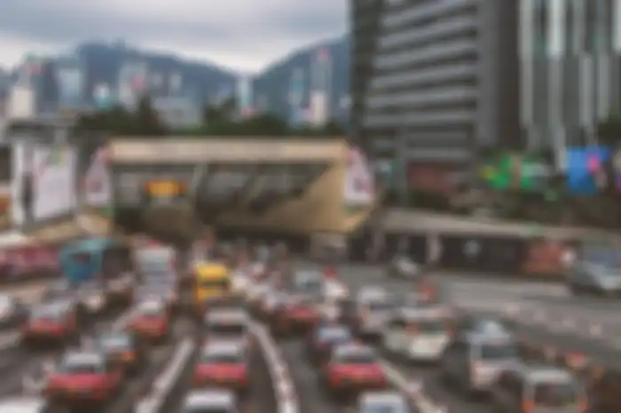 Berikut adalah enam tips mengatasi kebosanan di dalam kendaraan atau transportasi umum saat terjebak macet di momen mudik Lebaran.