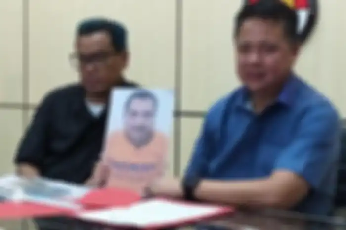 Uya Kuya dan Direktur Ditreskrimsus Polda Jatim Kombes Pol Farman   