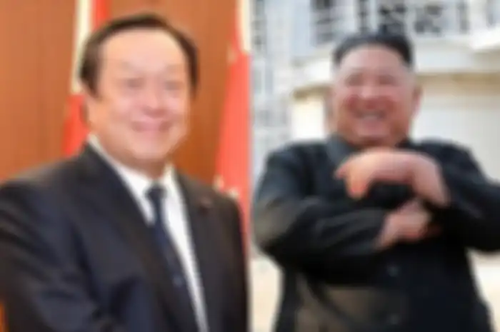 Menteri Perthanan Jepang Yazukazu Hamada dan Kim Jong Un