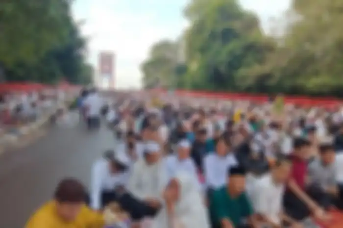 Ilustrasi warga yang sedang sholat idul fitri.