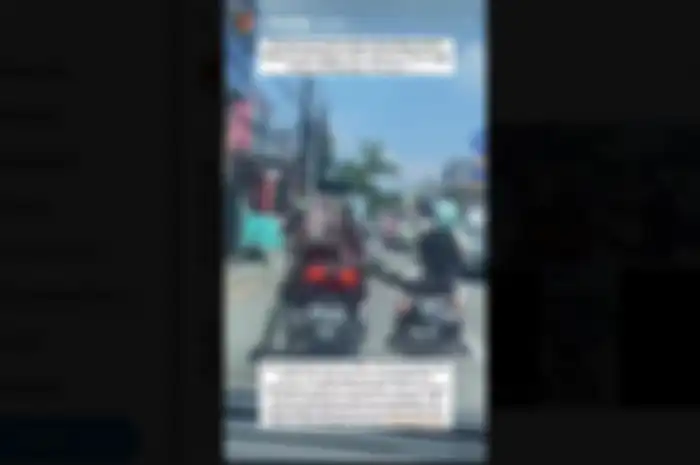 Oknum TNI tendang pemotor ibu-ibu yang sedang bonceng anak di Jatiwarna Pondok Gede, Bekasi. 
