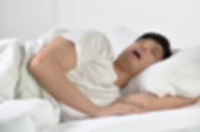 Cara mengatasi tidur mendengkur alias ngorok.