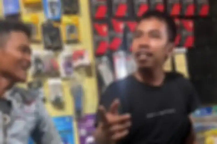 Simak video viral bapak-bapak yang curhat soal tingkah laku galak istri saat di rumah, benar-benar dari hati. 