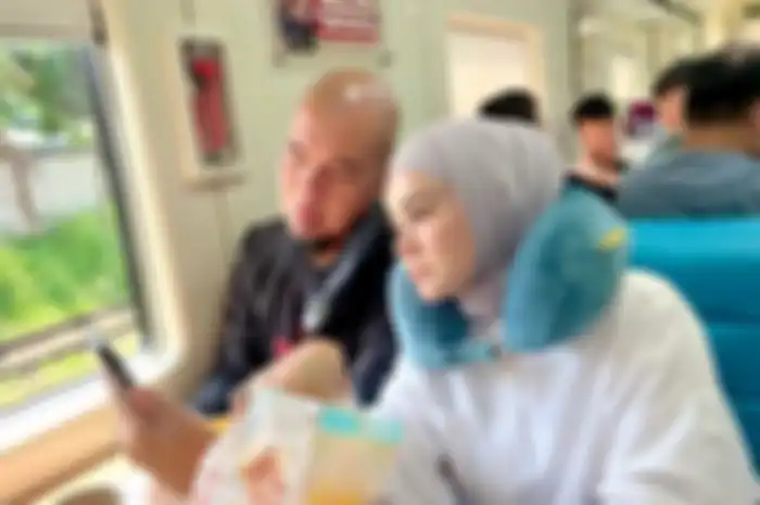 Ahmad Dhani dan Mulan Jameela.