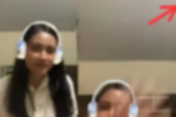Penampakan diduga mbak kunti.