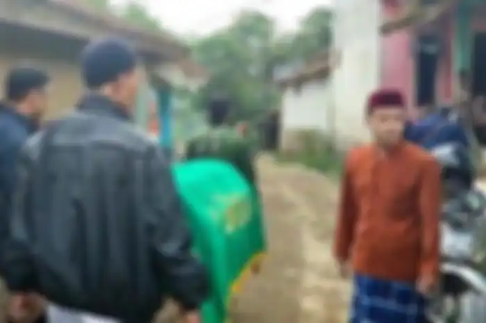 Seorang bocah SD meninggal dianiaya kakak kelas.