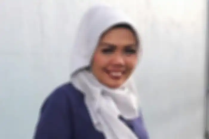 Elly Sugigi