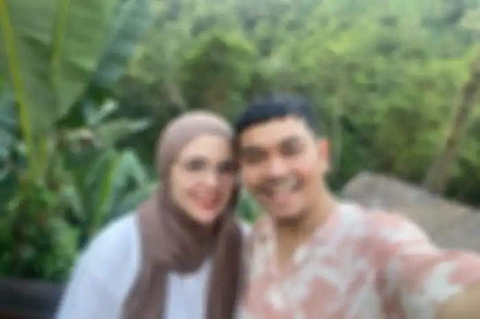 Lebih dari sebulan bercerai dari Aldila Jelita, pembawa acara Indra Bekti mengungkapkan keinginannya untuk rujuk.