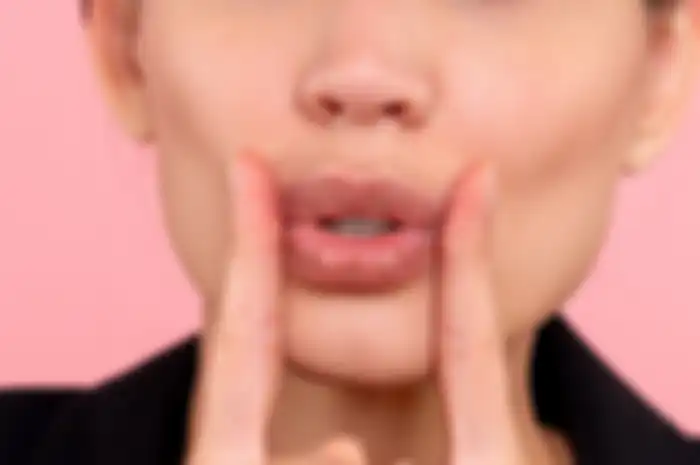 ilustrasi bibir gelap