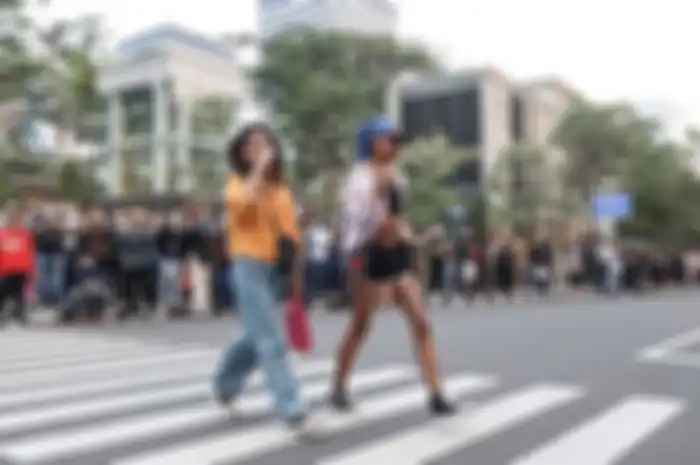 Ilustrasi orang yang muncul dalam konten street fashion (Citayam Fashion Week).
