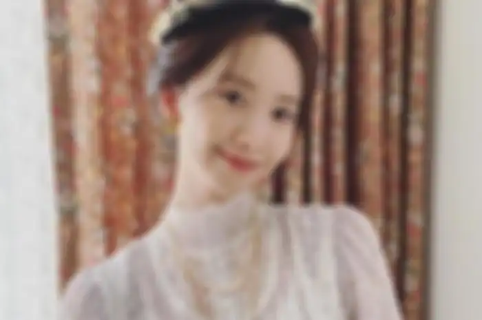 Yoona.