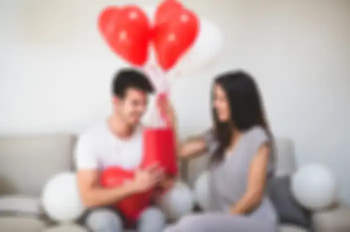 10 Rekomendasi Hadiah Anniversary untuk Pacar, Berkesan Tak Terlupakan