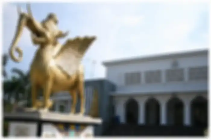 Pada masa pemerintahan Raja Mulawarman, kehidupan ekonomi dan sosial budaya Kerajaan Kutai mengalami kemajuan.