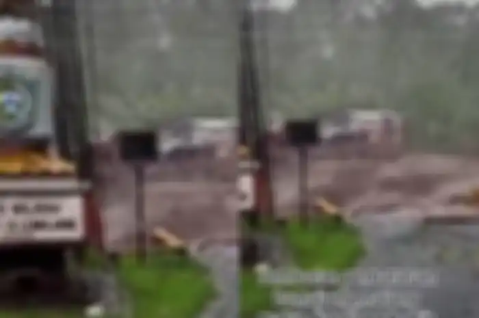 Jembatan Malang-Lumajang putus akibat banjir lahar dingin