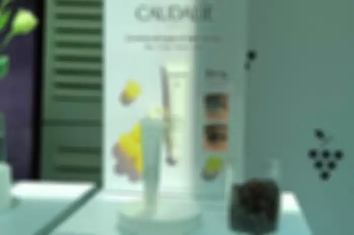 CAUDALIE Vinoperfect Brightening Eye Cream