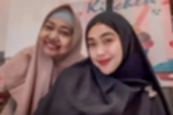 Ibunda Ria Ricis, Yunifah Lismawati jatuh sakit di tengah menunaikan ibadah haji