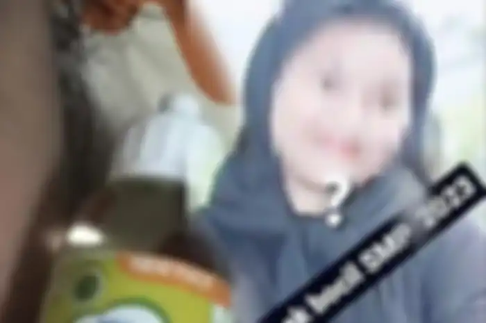 Video anak SMP berbuat tak senonoh pakai minyak telon. Videonya bocer ke media sosial hingga viral, jadi kata kunci di Twitter dan Tiktok.