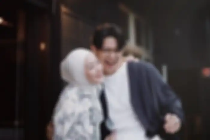 Dinda Hauw dan Rey Mbayang