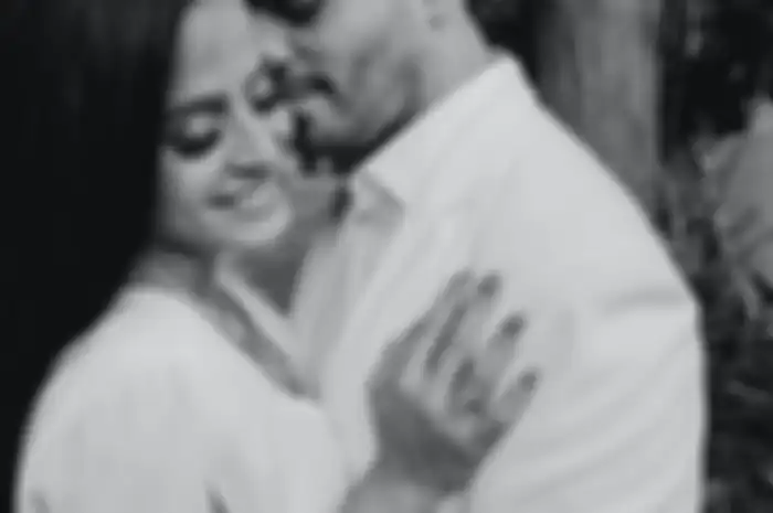 Salah satu cara buat istri bahagia ialah mencoba berbagai posisi hubungan intim yang bisa dicoba para suami.