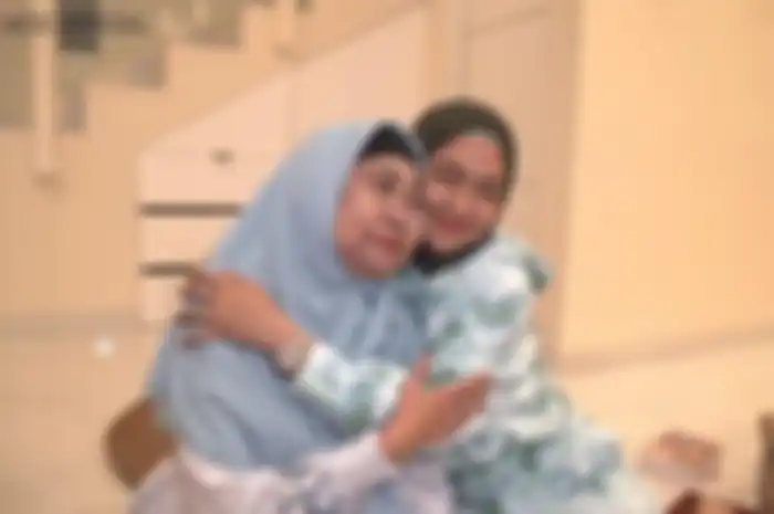 Ria Ricis dan ibunya