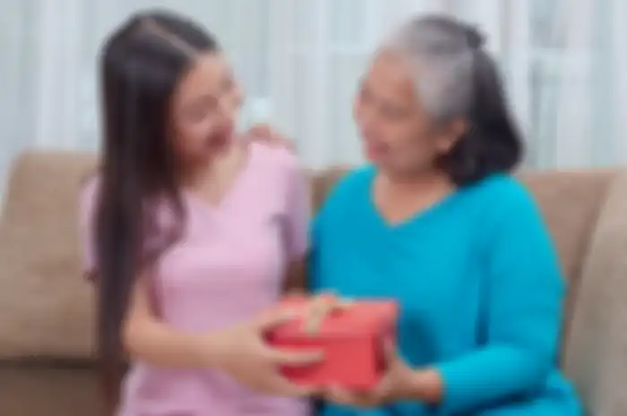 ilustrasi hadiah untuk nenek