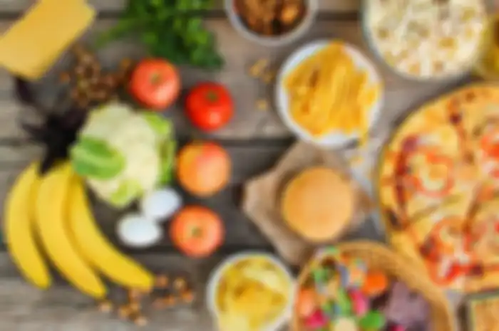 Ilustrasi makanan sehat dan makanan enggak sehat
